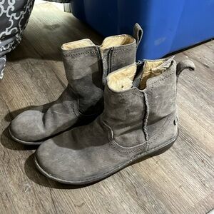 Ugg winter boots